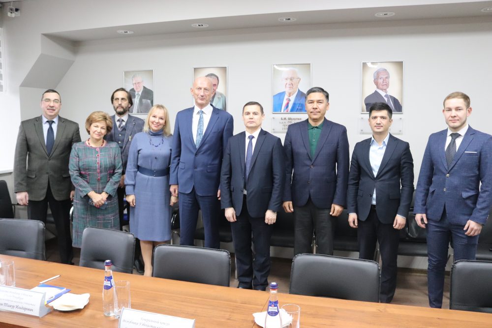 You are currently viewing Генеральный консул Республики Узбекистан и представители посольства Республики Узбекистан в Санкт-Петербурге посетили СПбМСИ