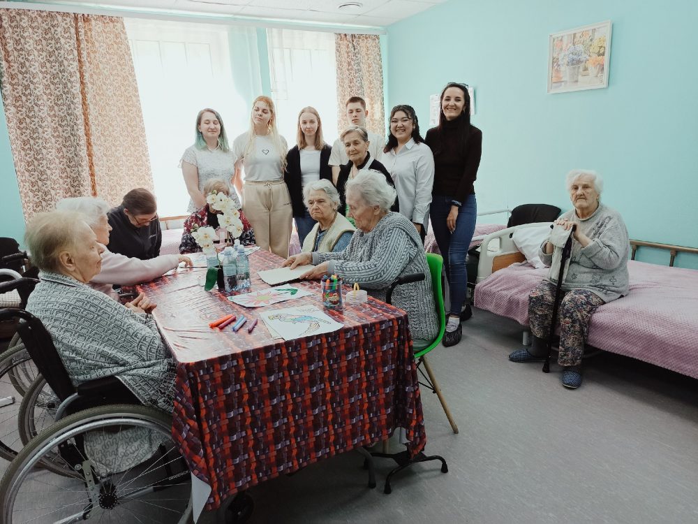 You are currently viewing Волонтеры СПбМСИ посетили пансионат для пожилых людей «Опека» Калининского района